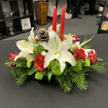 BEAUTIFUL CHRISTMAS CENTER PIECE